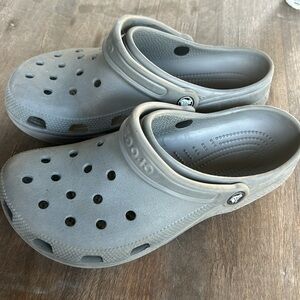 Unisex gray crocs size M8 W6
